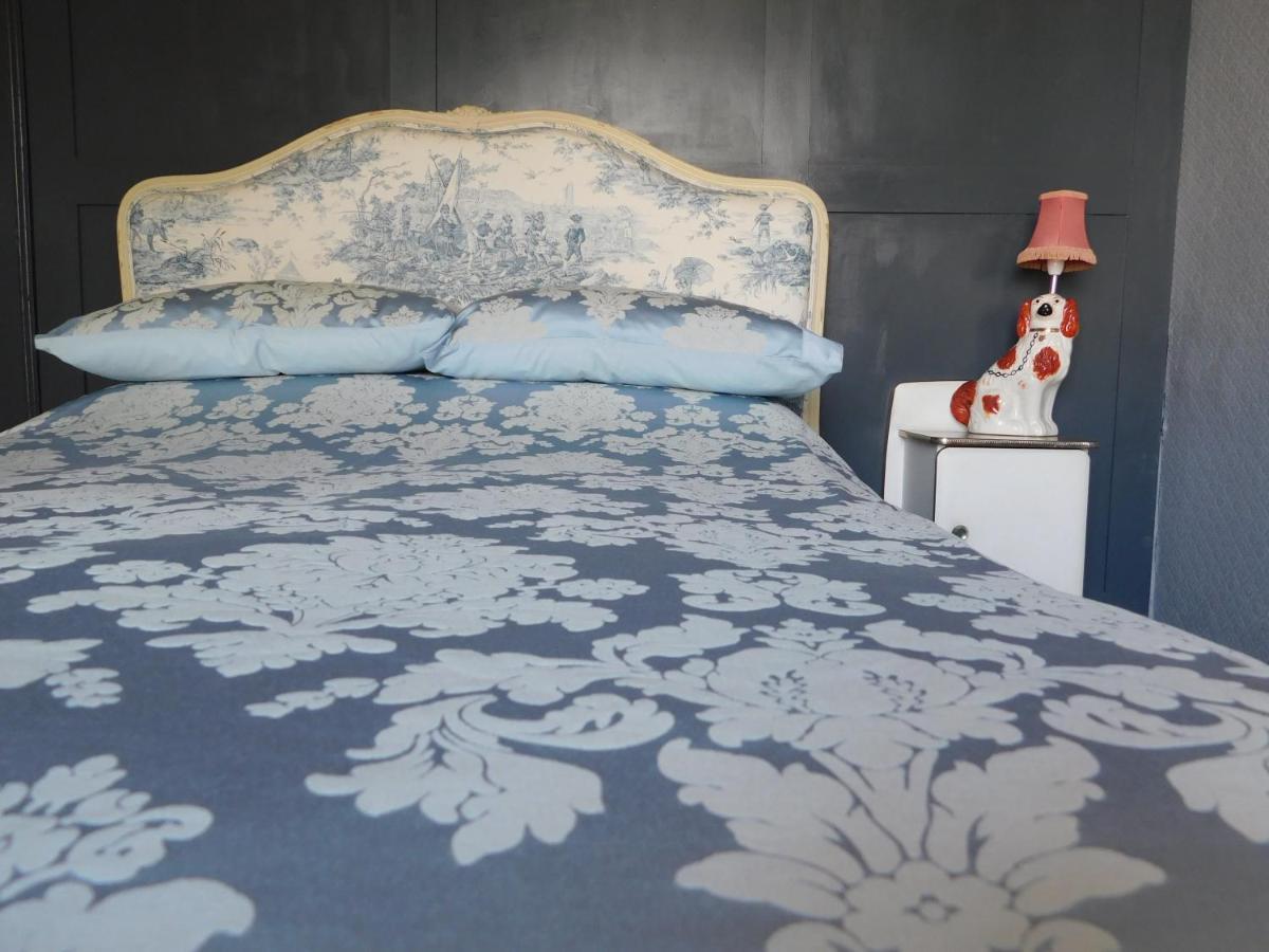 The Bear Bread Bakery B&B, Ensuite Rooms Above The Bakery, Colyton Exterior foto