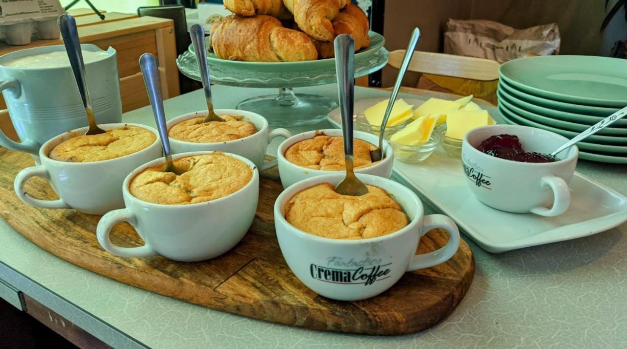 The Bear Bread Bakery B&B, Ensuite Rooms Above The Bakery, Colyton Exterior foto