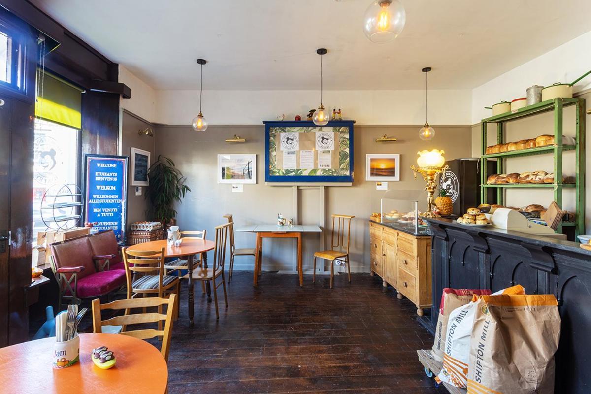 The Bear Bread Bakery B&B, Ensuite Rooms Above The Bakery, Colyton Exterior foto
